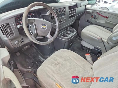 Zdjęcie 8 z 14 samochodu: 2010 CHEVROLET EXPRESS 2500 CARGO DELIVERY VAN VIN:1GCZGFDA4A1161312 - miniatura