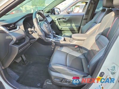 Zdjęcie 7 z 12 samochodu: 2021 TOYOTA RAV4 PRIME XSE VIN:JTMFB3FV7MD012332 - miniatura