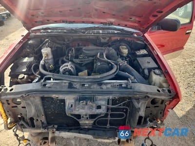 Zdjęcie 11 z 12 samochodu: 2003 GMC SONOMA VIN:1GTDT19X638215872 - miniatura