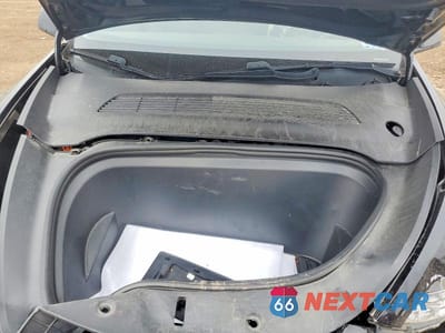 Zdjęcie 11 z 12 samochodu: 2020 TESLA MODEL Y VIN:5YJYGDEE3LF045854 - miniatura