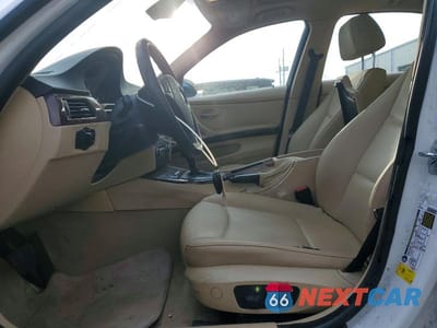 Zdjęcie 7 z 12 samochodu: 2008 BMW 328 I VIN:WBAVA37518NL43854 - miniatura