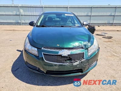 Piąte zdjęcie samochodu w środku: 2014 CHEVROLET CRUZE LS VIN:1G1PA5SG1E7217194 - miniatura