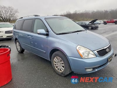 Czwarte zdjęcie samochodu z boku: 2014 KIA SEDONA LX VIN:KNDMG4C72E6543108 - miniatura