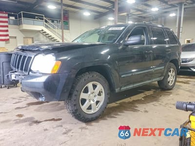 2009 JEEP GRAND CHEROKEE LAREDO 1J8GR48K09C556704 - główne zdjęcie licytacji z USA - miniatura