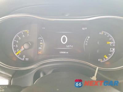 Zdjęcie 9 z 12 samochodu: 2018 JEEP GRAND CHEROKEE LAREDO VIN:1C4RJFAG5JC107807 - miniatura