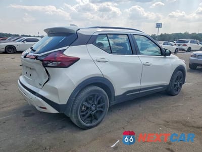 Trzecie zdjęcie samochodu z tyłu: 2022 NISSAN KICKS SR VIN:3N1CP5DV9NL486719 - miniatura