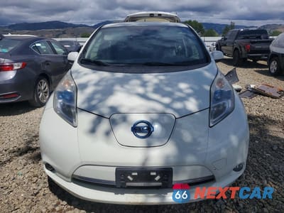 Piąte zdjęcie samochodu w środku: 2012 NISSAN LEAF SV VIN:JN1AZ0CPXCT015565 - miniatura