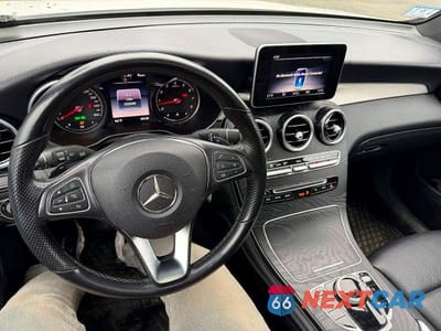 Zdjęcie 9 z 10 samochodu: 2019 MERCEDES-BENZ GLC 300 4MATIC VIN:WDC0G4KB4KV136679 - miniatura