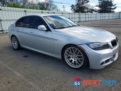Czwarte zdjęcie samochodu z boku: 2011 BMW 335 I VIN:WBAPM5C54BE435730 - miniatura