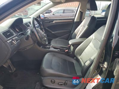 Zdjęcie 7 z 12 samochodu: 2016 VOLKSWAGEN PASSAT S VIN:1VWAT7A36GC054194 - miniatura