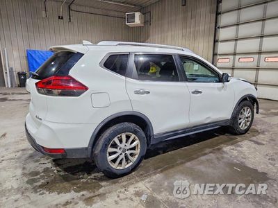 Trzecie zdjęcie samochodu z tyłu: 2018 NISSAN ROGUE SV VIN:KNMAT2MV0JP591601 - miniatura