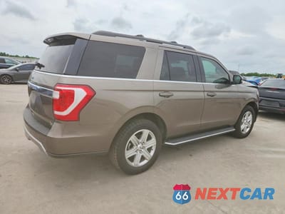 Trzecie zdjęcie samochodu z tyłu: 2018 FORD EXPEDITION XLT VIN:1FMJU1HT2JEA58947 - miniatura