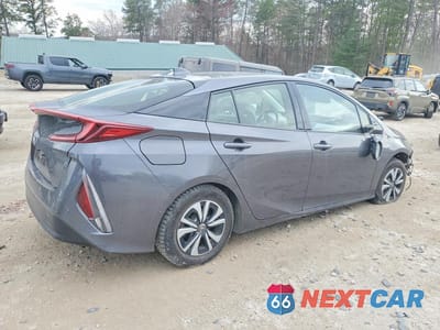Trzecie zdjęcie samochodu z tyłu: 2017 TOYOTA PRIUS PRIME ADVANCED VIN:JTDKARFP5H3043046 - miniatura