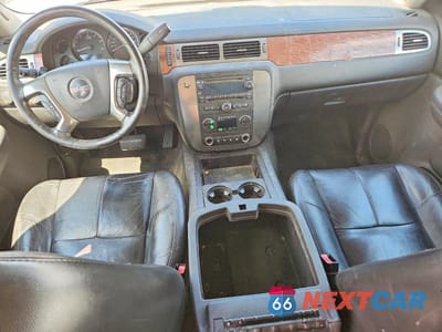 Zdjęcie 8 z 13 samochodu: 2007 GMC YUKON XL K1500 VIN:1GKFK16367J183697 - miniatura