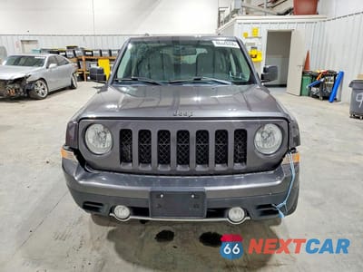 Piąte zdjęcie samochodu w środku: 2016 JEEP PATRIOT LATITUDE VIN:1C4NJRFB8GD725803 - miniatura
