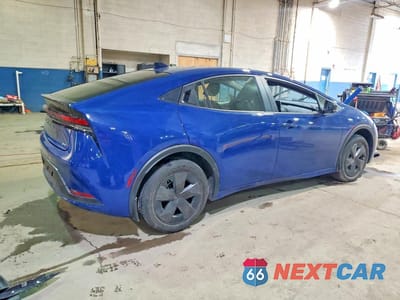 Trzecie zdjęcie samochodu z tyłu: 2024 TOYOTA PRIUS LE VIN:JTDACAAU7R3029851 - miniatura