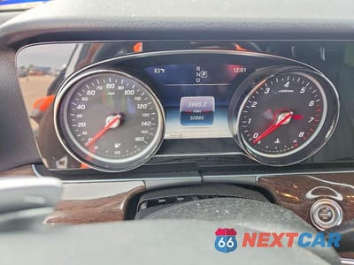 Zdjęcie 9 z 13 samochodu: 2018 MERCEDES-BENZ E 400 4MATIC VIN:WDDZH6GB5JA375491 - miniatura