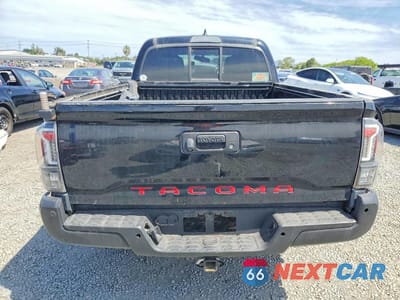 Zdjęcie 6 z 12 samochodu: 2016 TOYOTA TACOMA TRD OFF-ROAD VIN:3TMDZ5BN2GM005561 - miniatura
