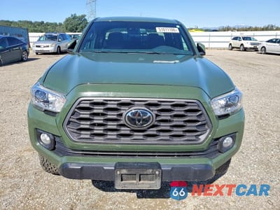 Piąte zdjęcie samochodu w środku: 2022 TOYOTA TACOMA TRD OFF-ROAD VIN:3TMCZ5ANXNM465688 - miniatura