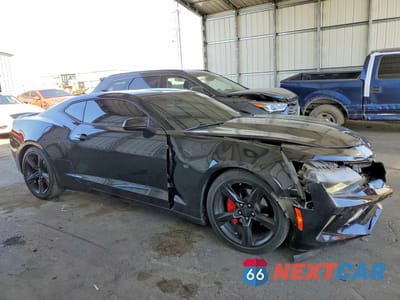 Czwarte zdjęcie samochodu z boku: 2018 CHEVROLET CAMARO LT VIN:1G1FB1RX1J0191853 - miniatura