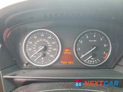 Zdjęcie 9 z 12 samochodu: 2010 BMW 528 XI VIN:WBANV1C50AC159666 - miniatura