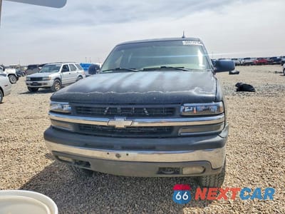Piąte zdjęcie samochodu w środku: 2002 CHEVROLET SILVERADO K1500 VIN:2GCEK19T821383759 - miniatura