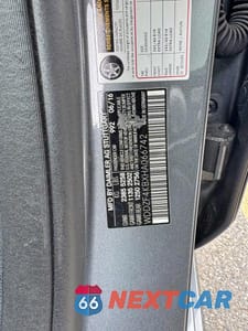 Zdjęcie 10 z 14 samochodu: 2017 MERCEDES-BENZ E 300 4MATIC VIN:WDDZF4KBXHA066742 - miniatura
