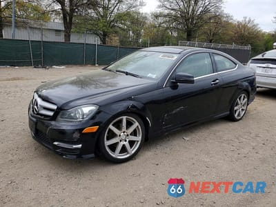 2013 MERCEDES-BENZ C 250 WDDGJ4HB1DG010998 - główne zdjęcie licytacji z USA - miniatura