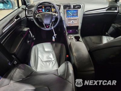 Zdjęcie 8 z 12 samochodu: 2020 FORD FUSION TITANIUM VIN:3FA6P0D91LR193283 - miniatura
