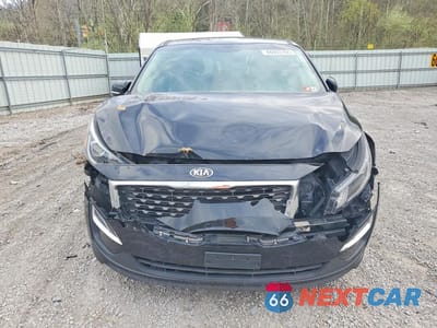 Piąte zdjęcie samochodu w środku: 2021 KIA SEDONA LX VIN:KNDMB5C17M6667857 - miniatura