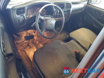 Zdjęcie 8 z 12 samochodu: 2002 GMC SONOMA VIN:1GTCS145828186152 - miniatura