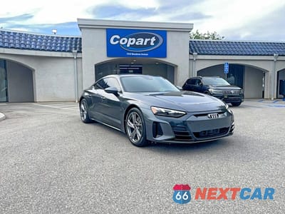 2024 AUDI E-TRON GT PREMIUM PLUS WAUFJBFW9R7003317 - główne zdjęcie licytacji z USA - miniatura