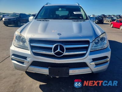 Piąte zdjęcie samochodu w środku: 2011 MERCEDES-BENZ GL 450 4MATIC VIN:4JGBF7BE5BA665266 - miniatura