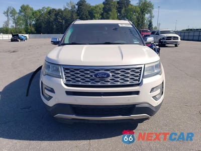 Piąte zdjęcie samochodu w środku: 2017 FORD EXPLORER PLATINUM VIN:1FM5K8HT7HGB75888 - miniatura