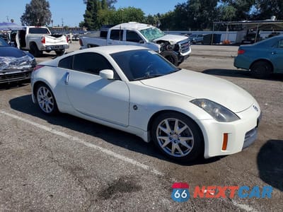 Czwarte zdjęcie samochodu z boku: 2008 NISSAN 350Z COUPE VIN:JN1BZ34D48M706537 - miniatura