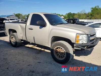 Czwarte zdjęcie samochodu z boku: 2007 CHEVROLET SILVERADO K1500 VIN:1GCEK14087Z533848 - miniatura