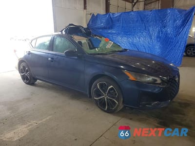 Czwarte zdjęcie samochodu z boku: 2023 NISSAN ALTIMA SR VIN:1N4BL4CW3PN316342 - miniatura