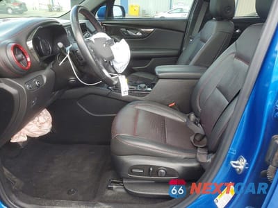 Zdjęcie 7 z 11 samochodu: 2021 CHEVROLET BLAZER RS VIN:3GNKBERS5MS503596 - miniatura