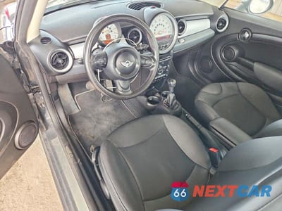 Zdjęcie 8 z 12 samochodu: 2012 MINI COOPER VIN:WMWSU3C50CT259223 - miniatura