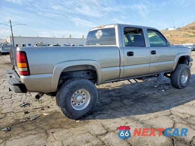 Trzecie zdjęcie samochodu z tyłu: 2003 CHEVROLET SILVERADO K1500 HEAVY DUTY VIN:1GCGK13U43F117238 - miniatura