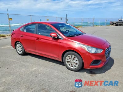Czwarte zdjęcie samochodu z boku: 2019 HYUNDAI ACCENT SE VIN:3KPC24A39KE047190 - miniatura