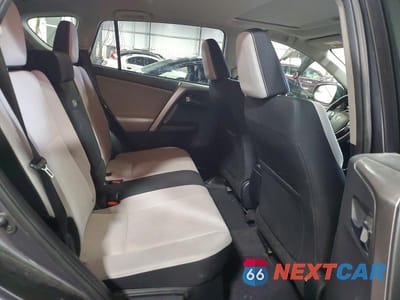 Zdjęcie 10 z 12 samochodu: 2017 TOYOTA RAV4 HYBRID XLE VIN:JTMRJREV3HD084302 - miniatura