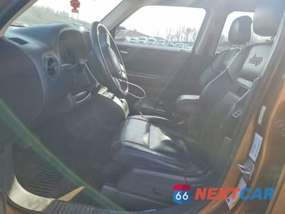 Zdjęcie 7 z 13 samochodu: 2011 JEEP PATRIOT LATITUDE VIN:1J4NF4GB7BD173197 - miniatura