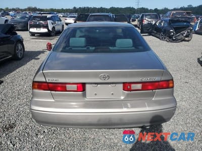 Zdjęcie 6 z 12 samochodu: 1998 TOYOTA CAMRY LE VIN:4T1BG22K0WU342270 - miniatura