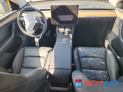 Zdjęcie 8 z 14 samochodu: 2024 TESLA MODEL Y VIN:7SAYGDEE0RA217198 - miniatura