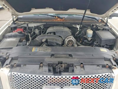 Zdjęcie 12 z 14 samochodu: 2010 GMC YUKON XL DENALI VIN:1GKUKMEF7AR138412 - miniatura