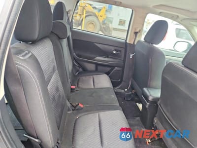 Zdjęcie 10 z 11 samochodu: 2015 MITSUBISHI OUTLANDER SE VIN:JA4JZ3AX0FZ602984 - miniatura