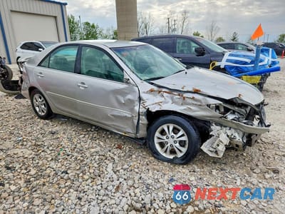 Czwarte zdjęcie samochodu z boku: 2004 TOYOTA CAMRY LE V6 VIN:4T1BF32K24U575928 - miniatura