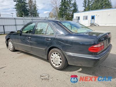 Drugie zdjęcie samochodu z przodu: 2001 MERCEDES-BENZ E 320 VIN:WDBJF65J81B386260 - miniatura