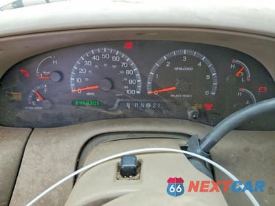 Zdjęcie 9 z 13 samochodu: 2000 FORD EXPEDITION XLT VIN:1FMRU15L1YLB54419 - miniatura